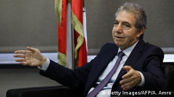 Lübnan'da Maliye Bakanı Gazi Vezni'nin de istifasını sunduğu bildirildi