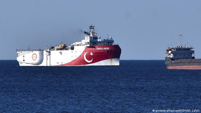 Türkisches Forschungsschiff Oruc Reis zur Gaserkundung im Mittelmeer (picture-alliance/AP/DHA/I. Laleli)
