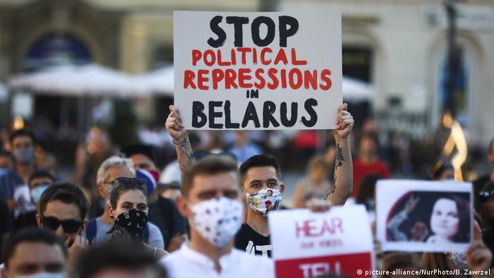 Polen Krakau Solidaritätsproteste mit Belarus (picture-alliance/NurPhoto/B. Zawrzel)