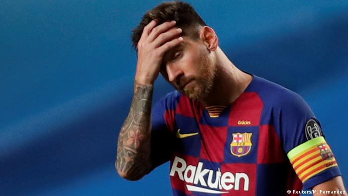 Lionel Messi looks dejected during defeat to Bayern Munich (Reuters/M. Fernandez)