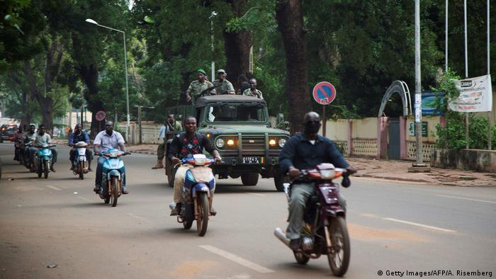Mali Bamako Militärpatrouille (Getty Images/AFP/A. Risemberg)