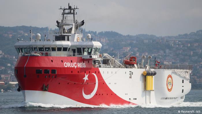 Sismik araştırma gemisi Oruç Reis Doğu Akdeniz'deki doğal gaz arama faaliyetlerinin ardından bakıma alındı
