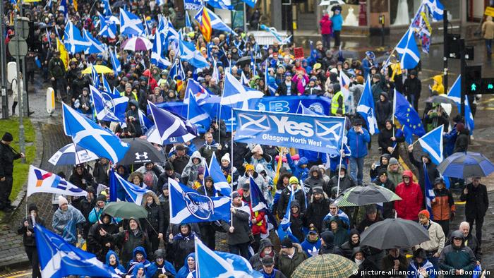 Schottland Unabhängigkeitsreferendum | Marsch in Glasgow (picture-alliance/NurPhoto/E. Bootman)