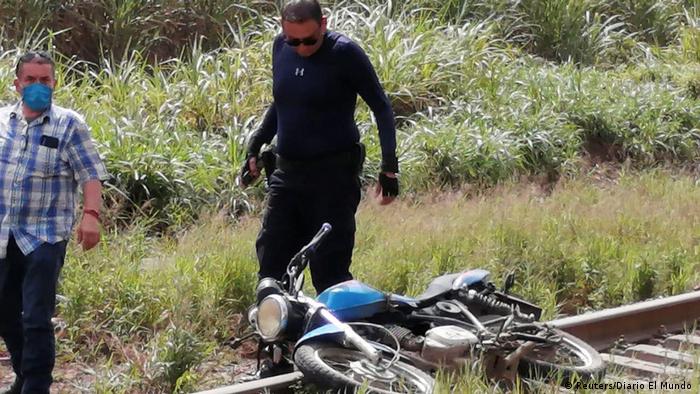 The motorcycle of Julio Valdivia (Reuters/Diario El Mundo )