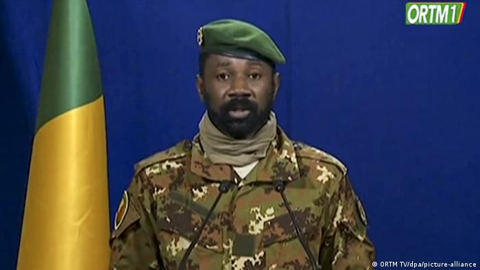 Militärjunta in Mali ernennt Übergangs- und Vizepräsidenten (ORTM TV/dpa/picture-alliance)
