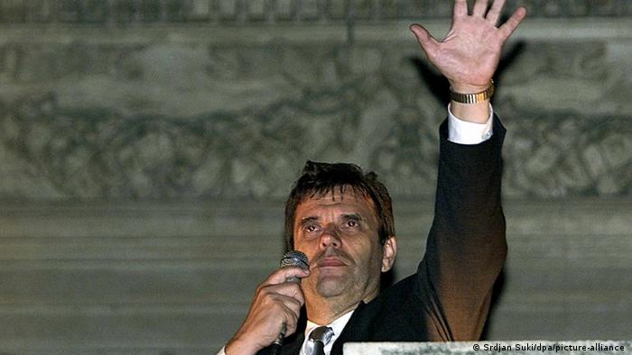 Govor Vojislava Koštunice okupljenim prosvjednicima 5. listopada 2000.